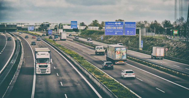Rolnicy blokują węzeł A1 w Turznie