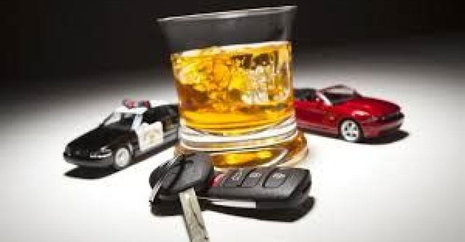 zdjęcie: Nietrzeźwy kierowca Mercedesa spowodował kolizję w Byszowie / fot. KPP w Dzierżonowie