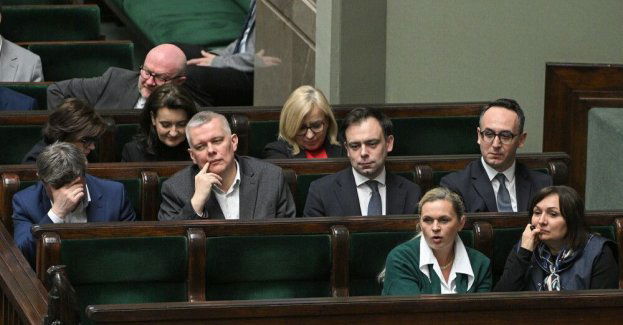 Sejm uchwalił ustawę dotyczącą ograniczenia prawa do azylu