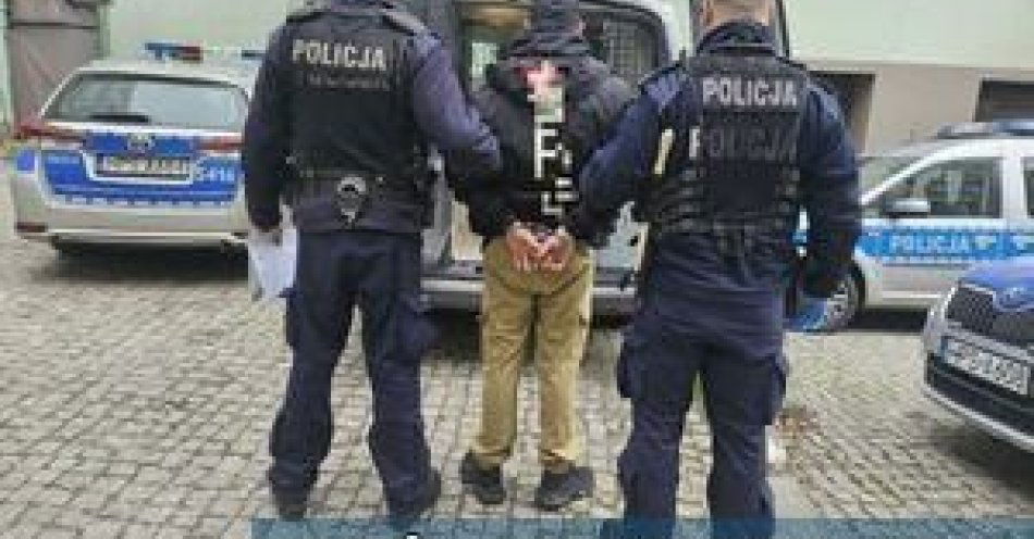 zdjęcie: Ostrowiec: policja zatrzymała dwie osoby poszukiwane / fot. KPP Ostrowiec Świętokrzyski Chcieli uniknąć odpowiedzialności