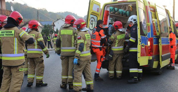 Podczas długiego weekendu doszło do 17 wypadków; ranne zostały 23 osoby