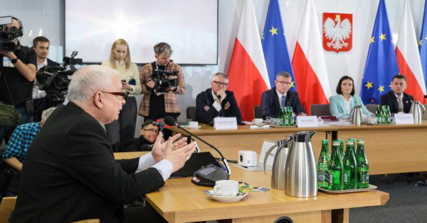 Widowisko i polityczne show