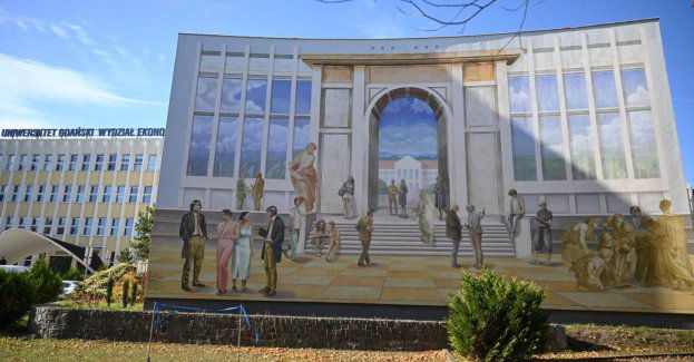 Mural nawiązujący do "Szkoły Ateńskiej" odsłonięto na budynku UG