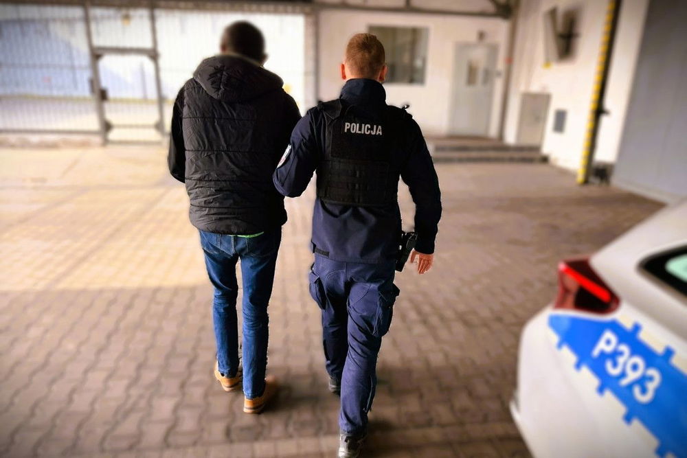 zdjęcie: Kłobuccy policjanci zatrzymali sześć osób podczas akcji Poszukiwany / fot. KPP w Kłobucku