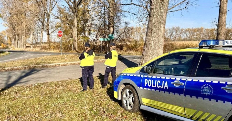 zdjęcie: Jak bezpiecznie odwiedzić cmentarz w Wszystkich Świętych / fot. KPP w Strzelinie BEZPIECZEŃSTWO W OKRESIE WSZYSTKICH ŚWIĘTYCH