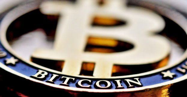 Uwierzył oszustom i na transakcjach kryptowalutami stracił prawie 150 tysięcy