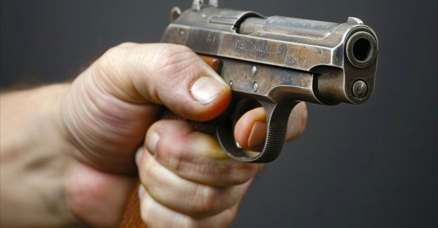 Zarzut usiłowania zabójstwa dla 75-latka, który strzelił do znajomej