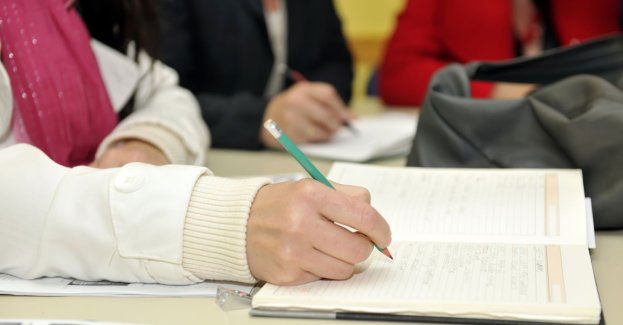 Blisko czterystu uczniów otrzyma stypendia edukacyjne