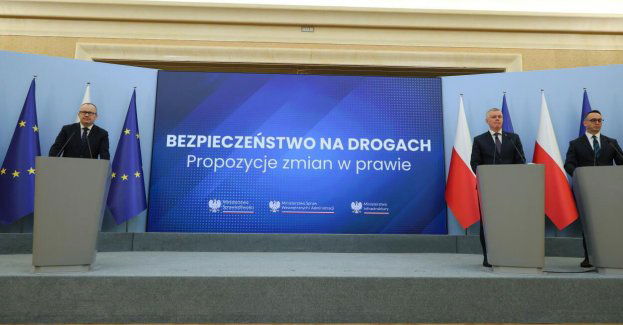 Szefowie MSWiA, MS i MI zapowiedzieli zmiany przepisów dotyczących bezpieczeństwa na drogach