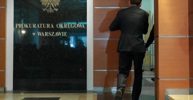 Byli szefowie CBA usłyszeli zarzuty niezastosowania się do zakazu prowadzenie działalności publicznej