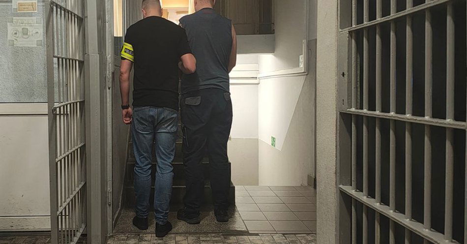 zdjęcie: Wieluń: 33-latek zatrzymany z mefedronem na ulicy / fot. KPP w Wieluniu