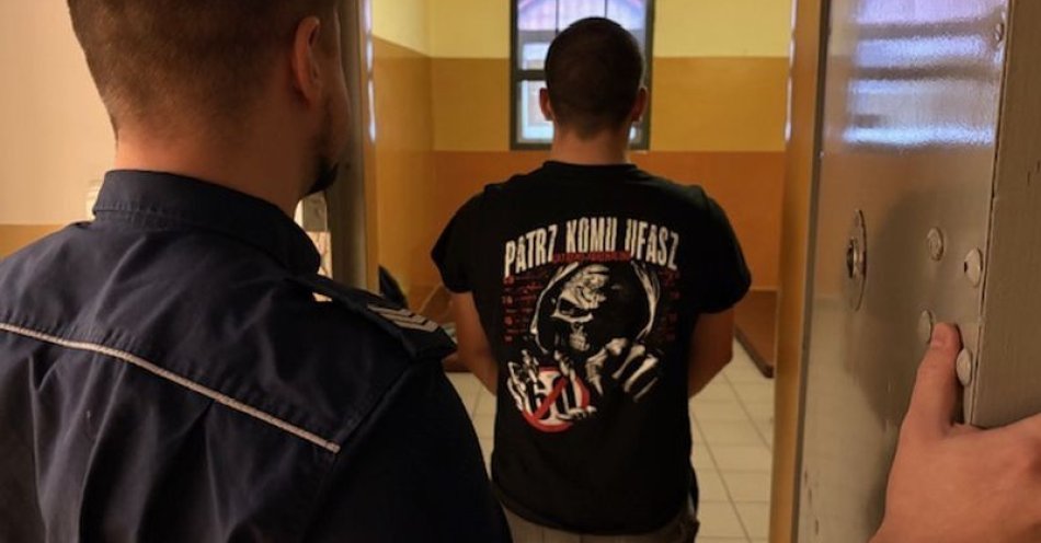 zdjęcie: Młody mieszkaniec Prabut oszukał seniorkę i zabrał 20 tys. zł / fot. KPP w Kwidzynie