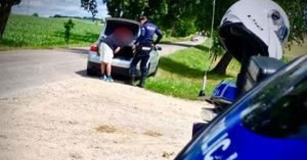 Wniosek o ukaranie do sądu, wysoka grzywna - konsekwencje kierowania bez prawa jazdy