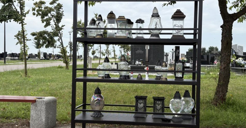 zdjęcie: Lublin dba o cmentarze i zachęca do korzystania ze zniczodzielni / fot. nadesłane