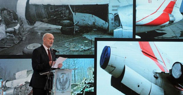 Farsa z tzw. podkomisją smoleńską jest zamknięta; Antoni Macierewicz pozbawiony ochrony