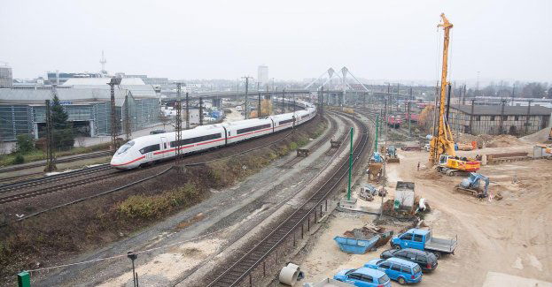 Kolej do lotniska w Pyrzowicach będzie gotowa zgodnie z planem pod koniec 2023 roku