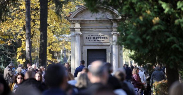 Uzbierano 74 tys. zł podczas XLV kwesty na cmentarzu Rakowickim w Krakowie