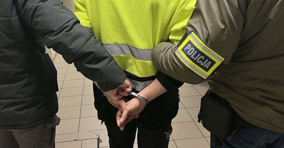 zdjęcie: Poszukiwany i z zakazem prowadzenia zatrzymany za prędkość / fot. KMP Białystok