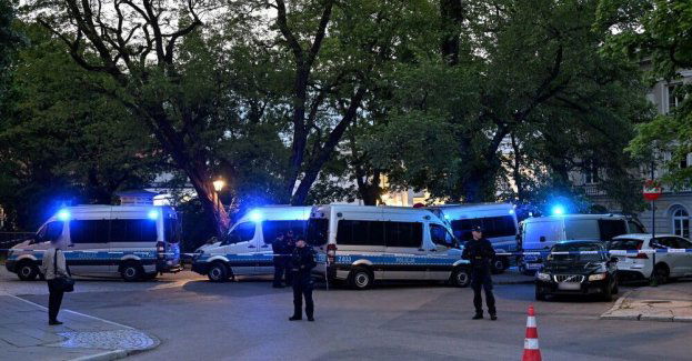 życie rannego strażnika uniwersyteckiego nie jest zagrożone
