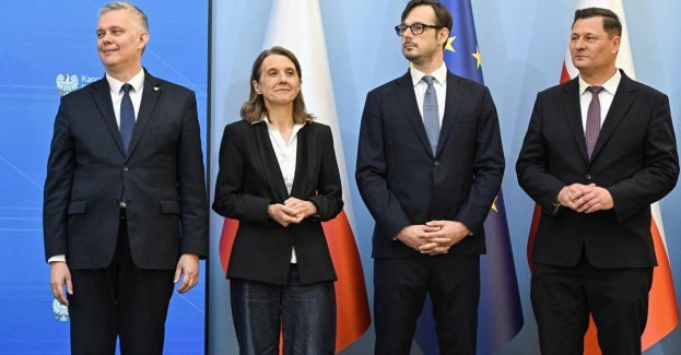 Nowymi ministrami Hanna Wróblewska, Krzysztof Paszyk, Jakub Jaworowski i Tomasz Siemoniak