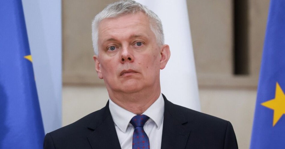 zdjęcie: Siemoniak: audyty pokazały patologię CBA; walka z korupcją musi być bezstronna / “Od kilku miesięcy obserwujemy pozytywny trend – więcej osób wstępuje do służby, niż z niej odchodzi” - mówi koordynator służb specjalnych Tomasz Siemoniak.