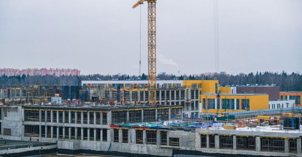 Wiecha zawisła nad czwartym kręgiem Opery Nova