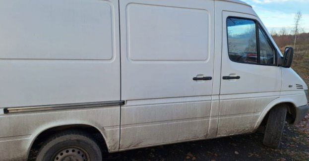 Poruszał się samochodem niedopuszczonym do ruchu, bez ubezpieczenia i z tablicami od innego pojazdu