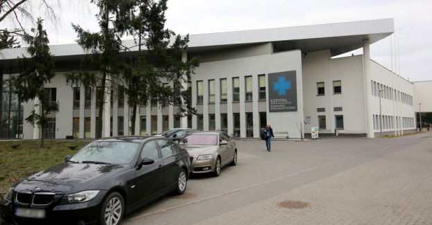 W szpitalu zmarła dwuletnia dziewczynka, która wcześniej wypadła z okna