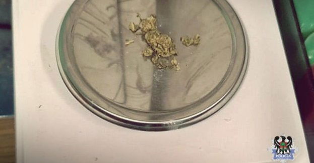 Trafi na rok za kraty więzienia za wcześniejsze kradzieże. W trakcie czynności policjanci znaleźli przy 45-latku narkotyki