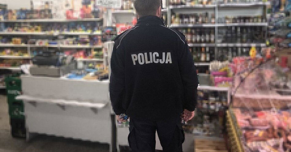 zdjęcie: Kontrole dzielnicowych i MKRPA w Jaśle w sprawie alkoholu / fot. KPP w Jaśle fot. KPP Jasło