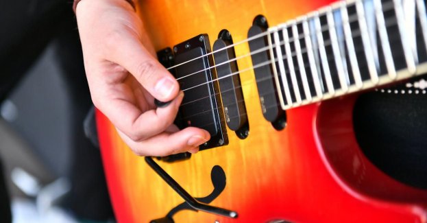Nie udało się pobić Gitarowego Rekordu Świata; "Hey Joe" zagrało wspólnie 7531 gitarzystów