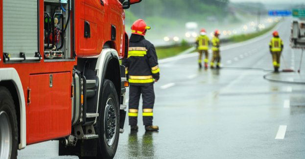 Dwie osoby zginęły w wypadku na DK11 w okolicy Szczecinka; droga jest zablokowana