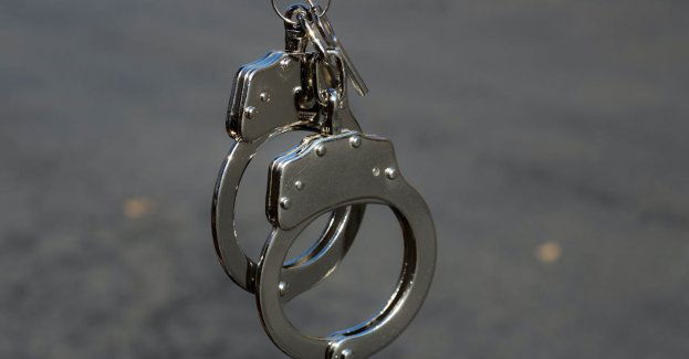 Uporczywie nękała sąsiadów, była agresywna, groziła śmiercią - zatrzymana trafiła do aresztu