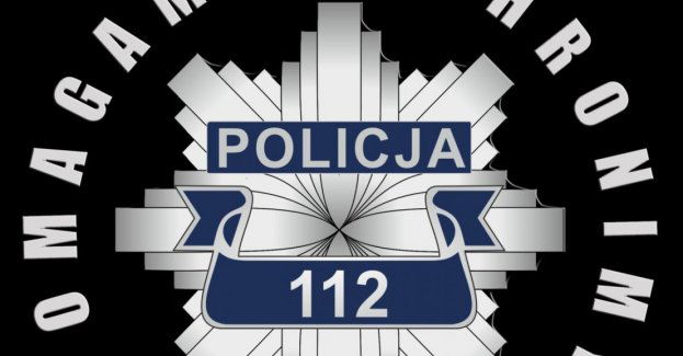Przewrócił się i uderzył głową o chodnik. Na pomoc ruszyli policjanci