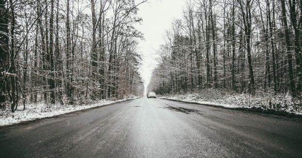 Na północnym wschodzie śnieg i gołoledź, poza tym deszcz i deszcz ze śniegiem