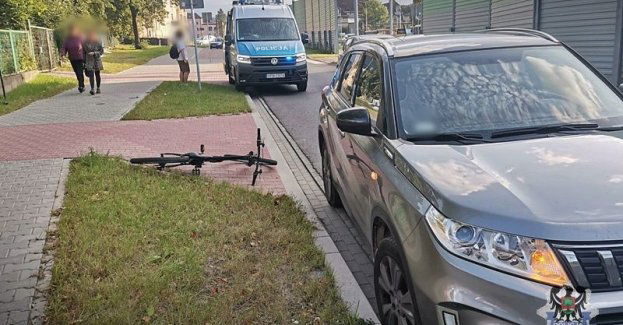 12-latek wjechał rowerem na przejściu dla pieszych pod jadący pojazd. Nie posiadał karty rowerowej