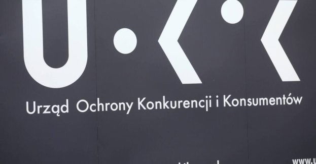 Zarzuty dla Orange i T-Mobile za błędne podawanie cen