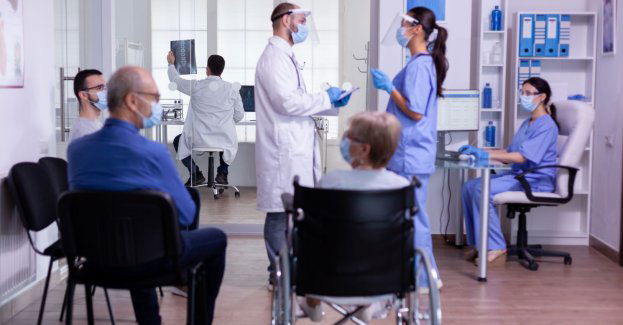 Lekarze orzecznicy ZUS skierowali w 2023 r. do sanatorium niemal tysiąc osób