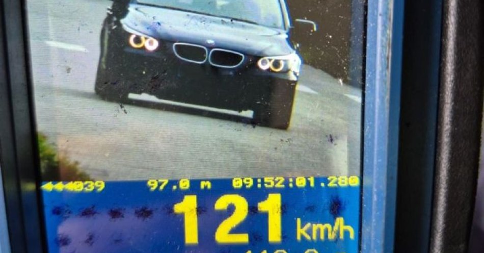 zdjęcie: Mężczyzna w wieku 28 lat stracił prawo jazdy po pomiarze 121 km/h / fot. KPP w Białobrzegach