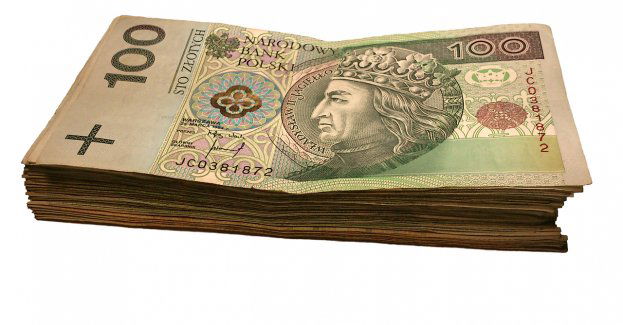 Oszukana na pracownika banku straciła prawie 13 tysięcy złotych