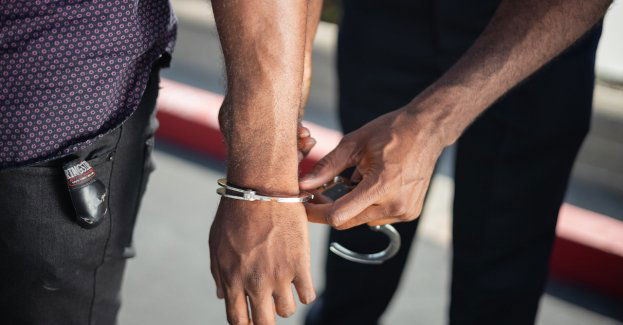 Podczas kontroli okazało się, że jest poszukiwany