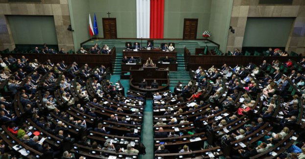 Sejm zgodził się na przedłużenie czasowego zawieszenia prawa do azylu