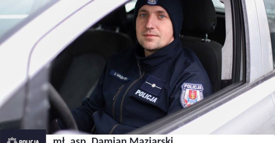 zdjęcie: Dzielnicowy z Oksywia walczy z nieprawidłowym parkowaniem / fot. KMP w Gdyni