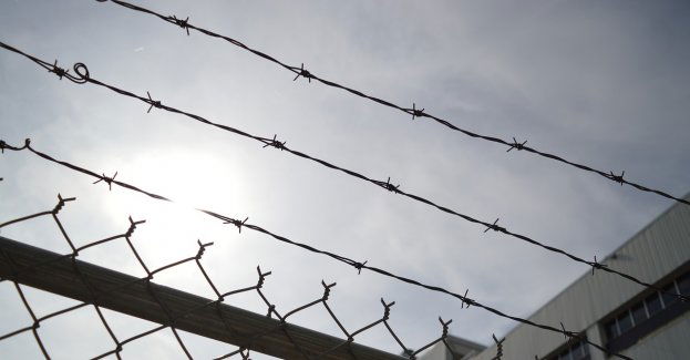 Mimo wpłacenia poręczenia majątkowego b. burmistrz Murowanej Gośliny pozostanie w areszcie