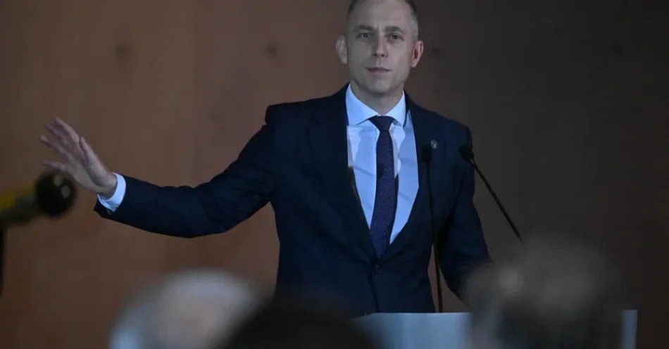 zdjęcie: Wiceszef MON: słowa prezydenta o SAFE podczas defilady były nadużyciem / Warszawa, 23.07.2026. Wiceminister obrony narodowej Cezary Tomczyk podczas wydarzenia