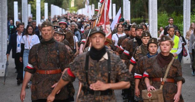 Marsz Pamięci – warszawiacy uczcili pomordowanych mieszkańców Woli