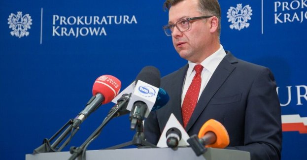 B. adwokat wśród 36 podejrzanych o handel tabletkami do produkcji metamfetaminy