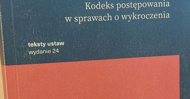Mandat za spalanie mebli na podwórku. Co musisz wiedzieć