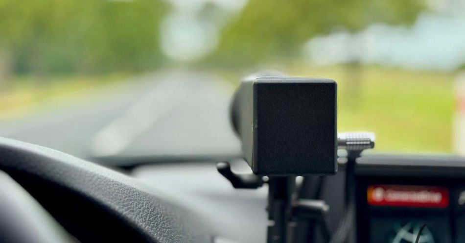 zdjęcie: Jak bezpiecznie jeździć jesienią: prędkość i wymiana opon / fot. KPP Żary