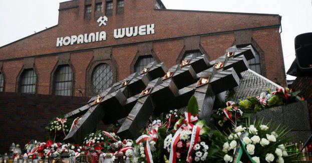 W 42. rocznicę pacyfikacji kopalni Wujek upamiętniono dziewięciu górników - ofiary pacyfikacji